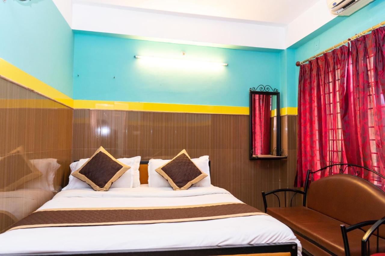 Tirupati Lodge Njp Shiliguri Exterior foto