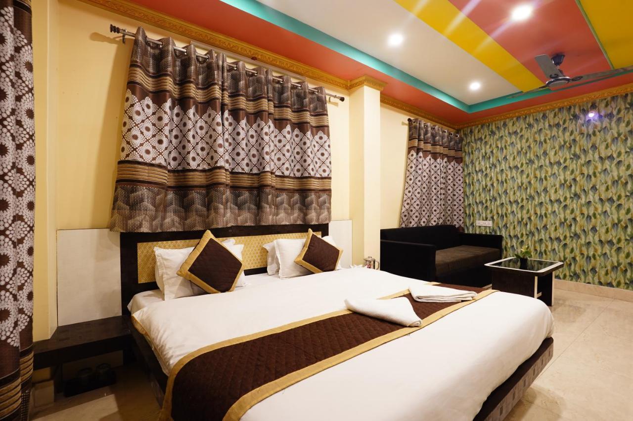 Tirupati Lodge Njp Shiliguri Exterior foto