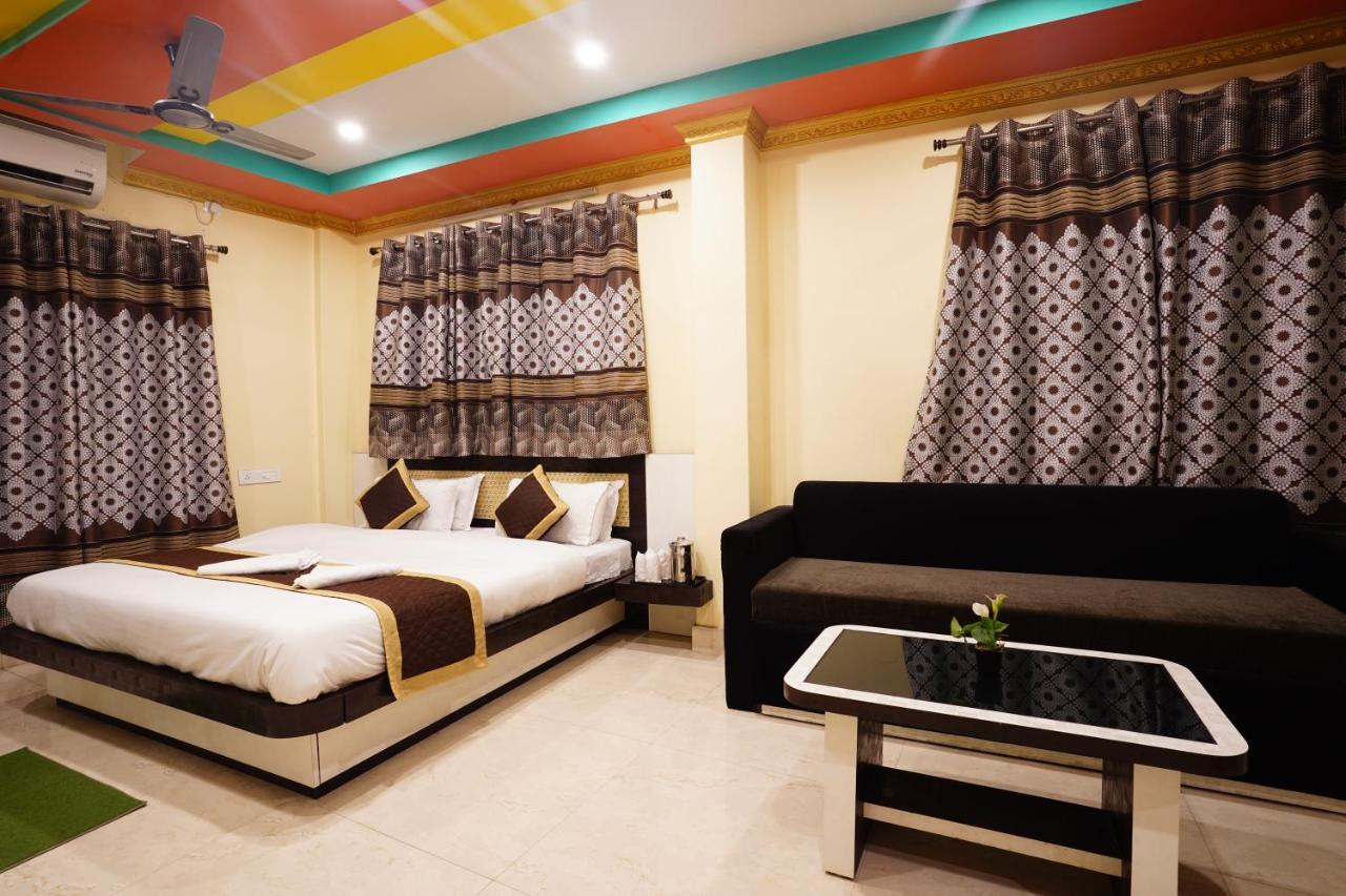 Tirupati Lodge Njp Shiliguri Exterior foto