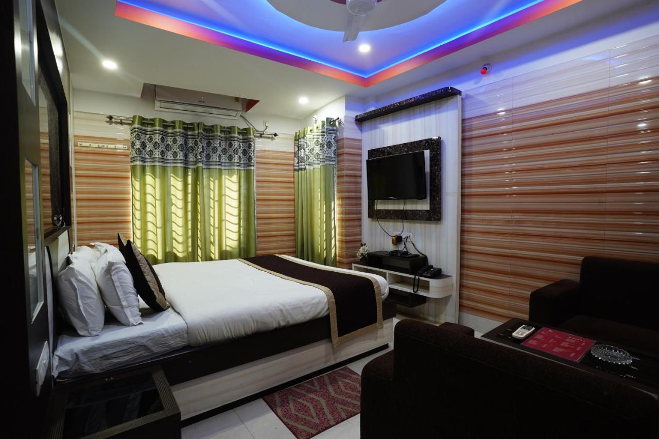 Tirupati Lodge Njp Shiliguri Exterior foto