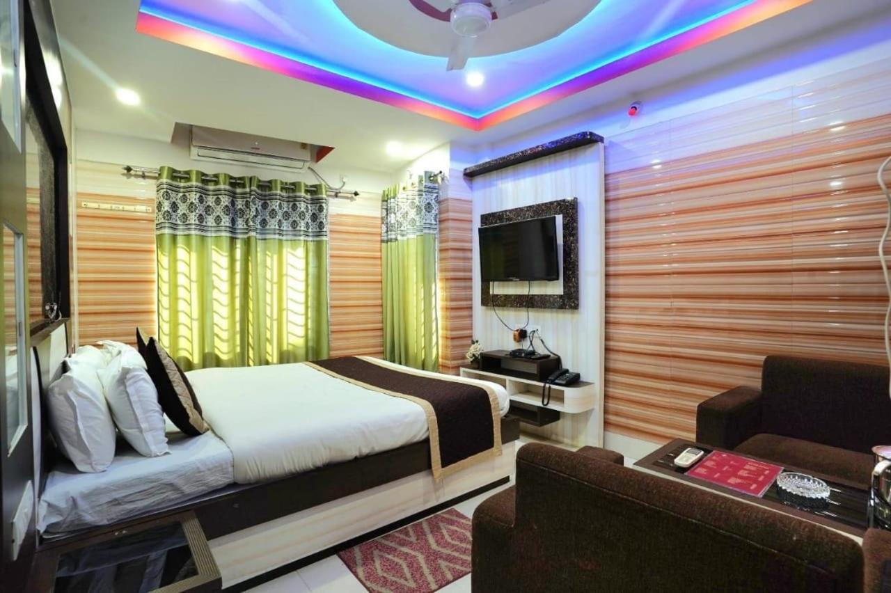 Tirupati Lodge Njp Shiliguri Exterior foto