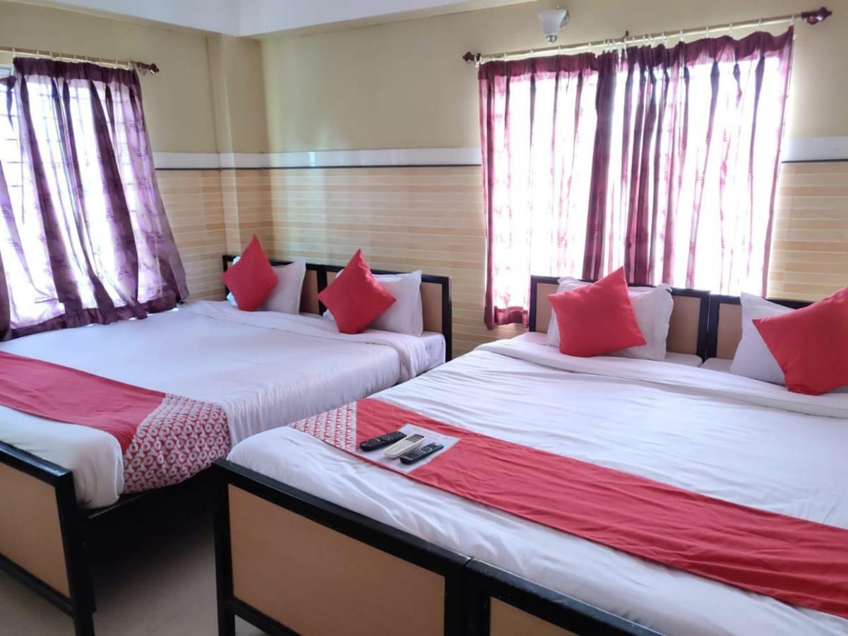 Tirupati Lodge Njp Shiliguri Exterior foto