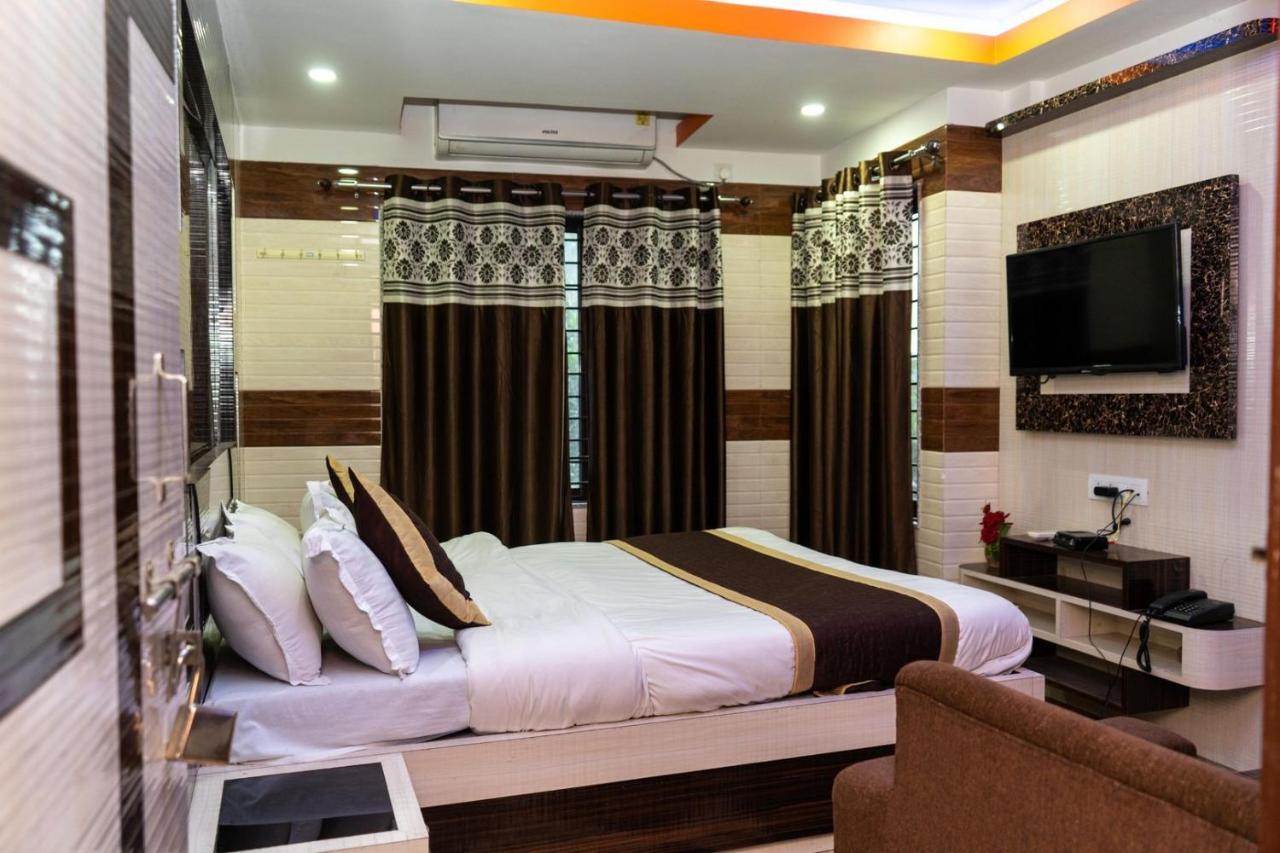 Tirupati Lodge Njp Shiliguri Exterior foto