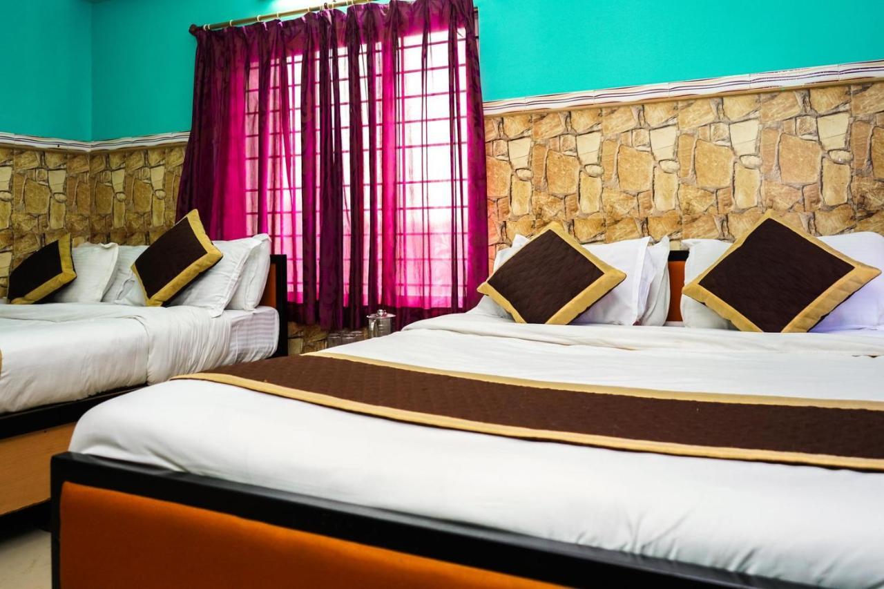 Tirupati Lodge Njp Shiliguri Exterior foto