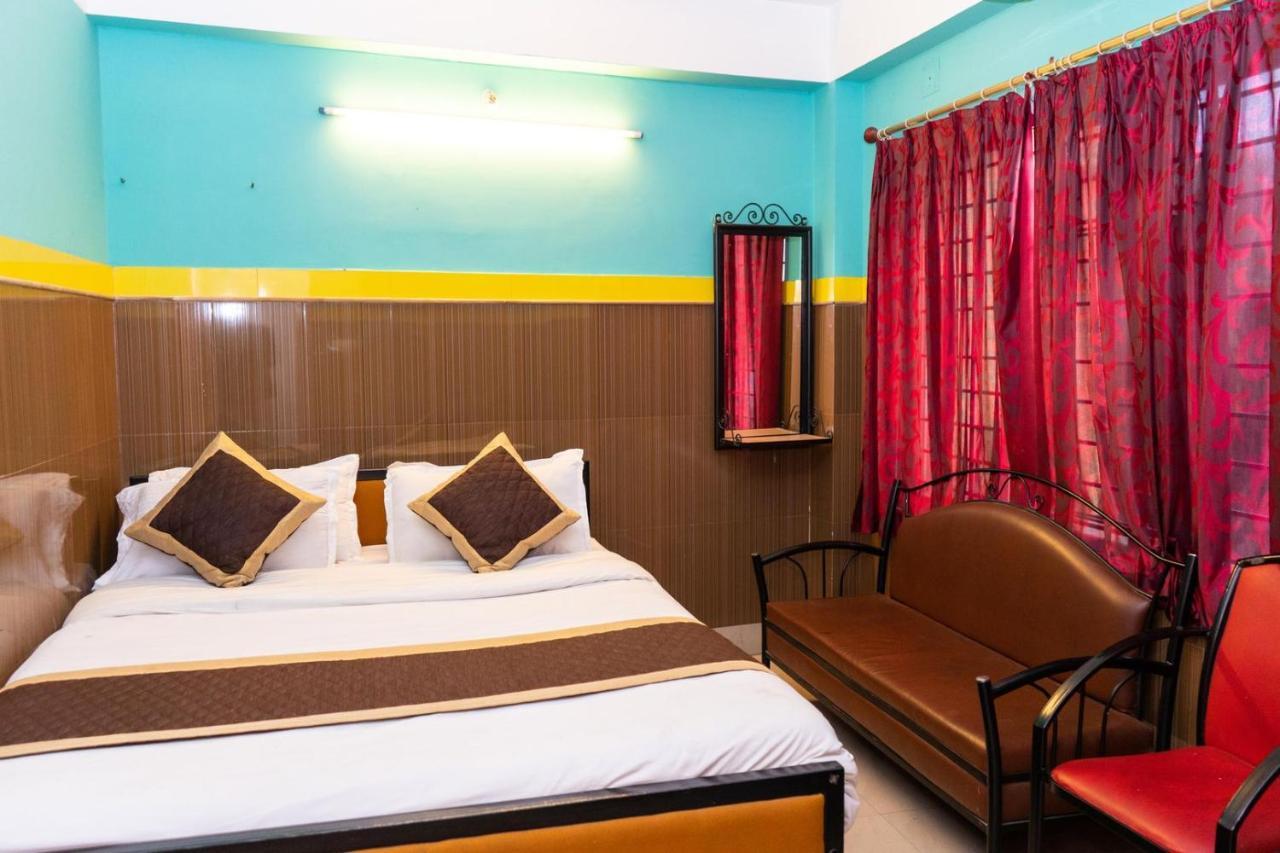 Tirupati Lodge Njp Shiliguri Exterior foto